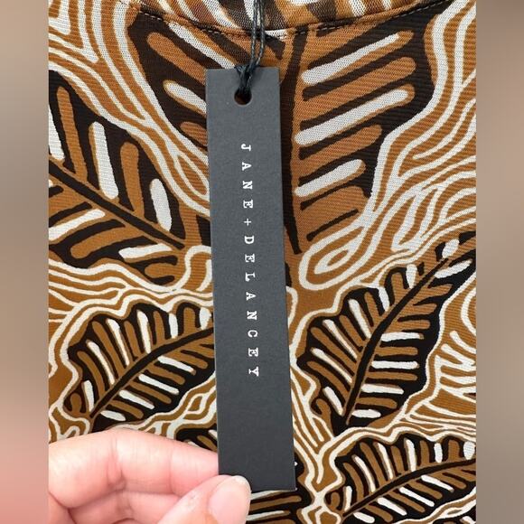 JANE & DELANCEY | Brown Leaf Print Ruffle Sleeve Stretch Blouse NWT | Large - Picture 6 of 8